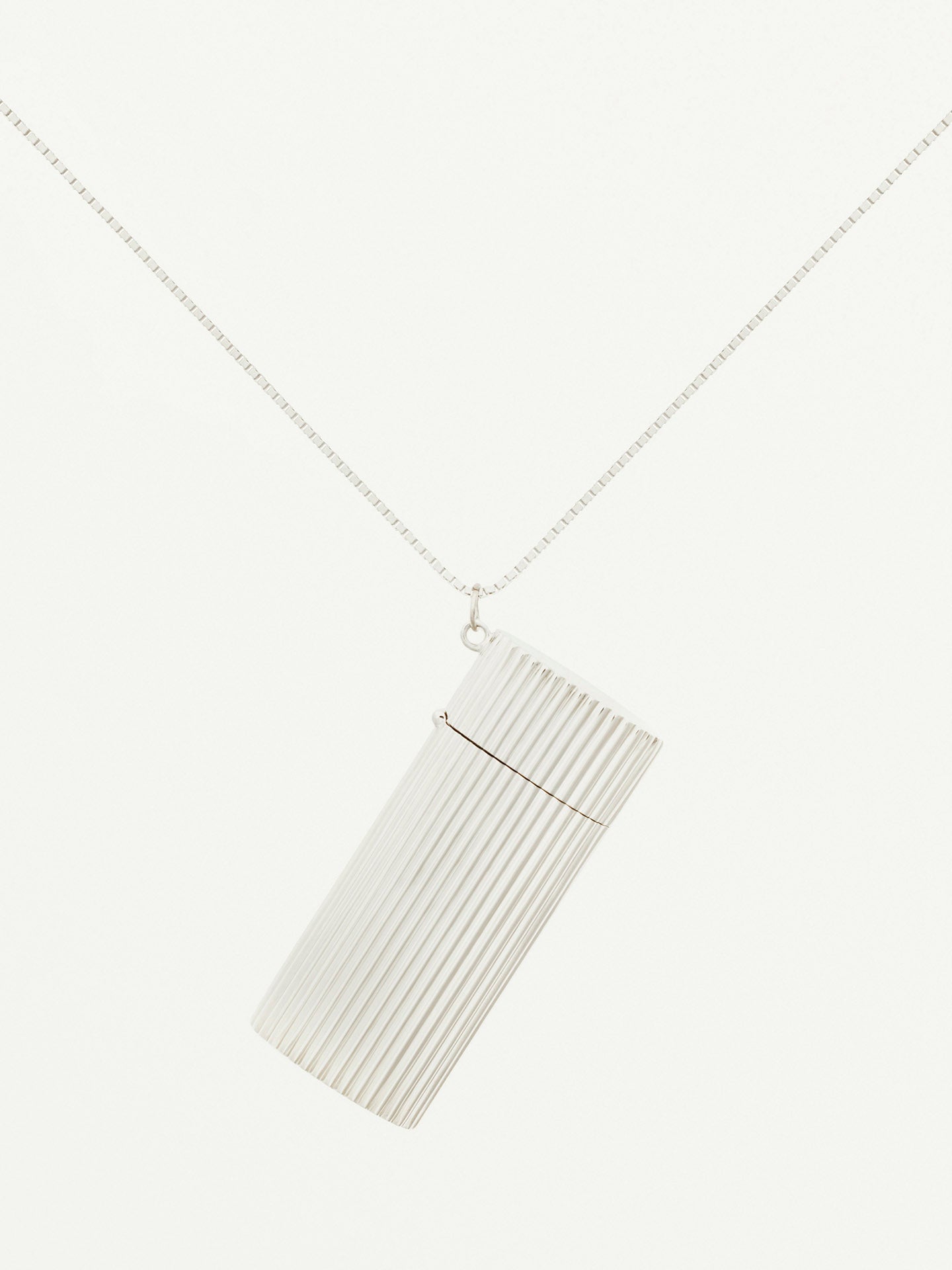 Two Metres, Five Necklace