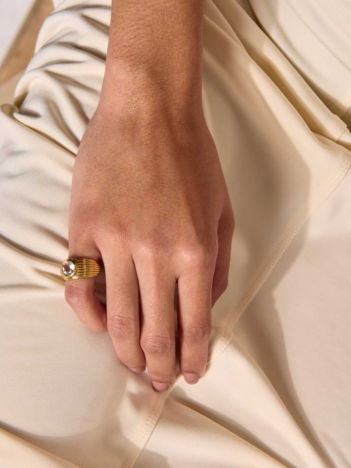 Wave Motion Signet Ring White topaz